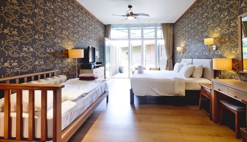 Family Room, 1 Bedroom