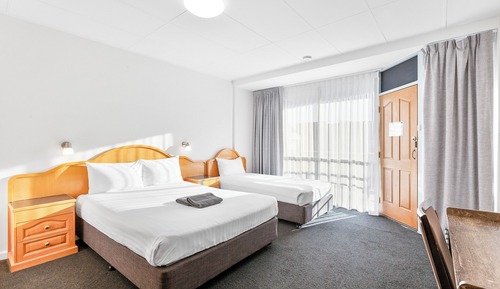 Standard Room, Multiple Beds, Non Smoking (Walk-in Shower)