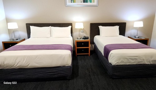 Twin Room (Internal)