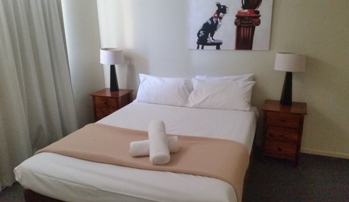 Standard Suite, 2 Bedrooms, Non Smoking, Kitchen (Huge FSC for 7)