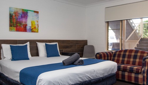 Executive King Accessible Room
