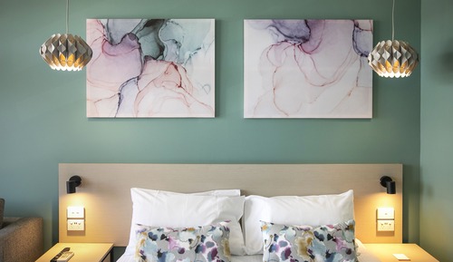 Standard Queen Room