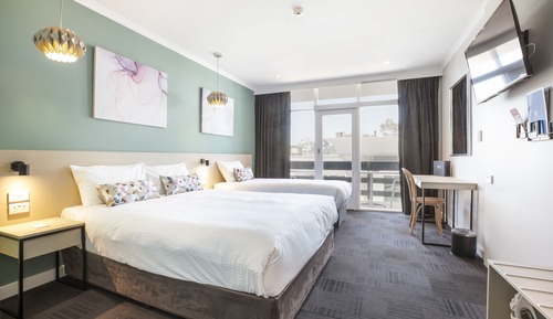 Triple Room