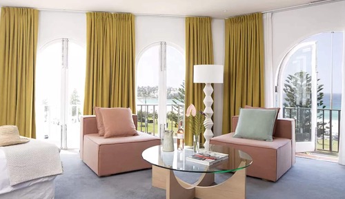 Beach Front Corner King