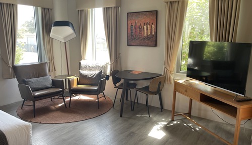 Deluxe Spa Suite (Unit 1) 