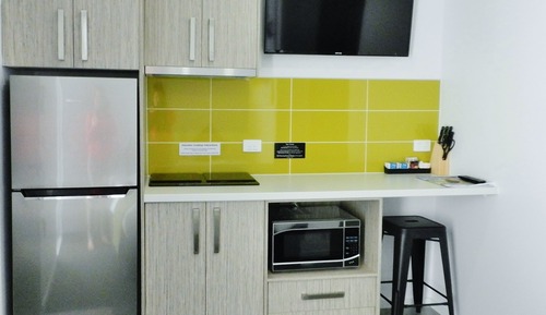 Deluxe King Single with Kitchenette