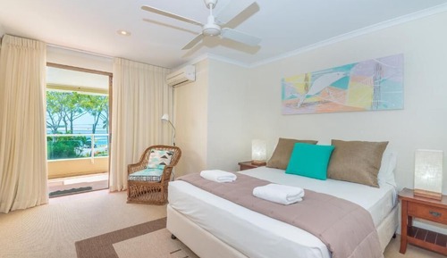 Superior Water View 3 Bedroom Apartment