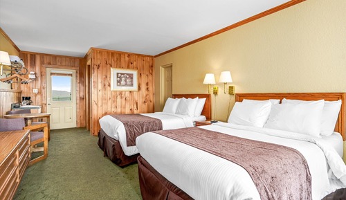 Deluxe Room, 2 Double Beds, Mountain View