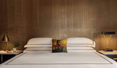 Premium Room, 1 King Bed, Accessible Bathtub (Mobility, Roll-In Shower)