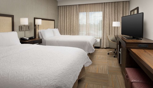 Room, 2 Queen Beds, Accessible, Non Smoking