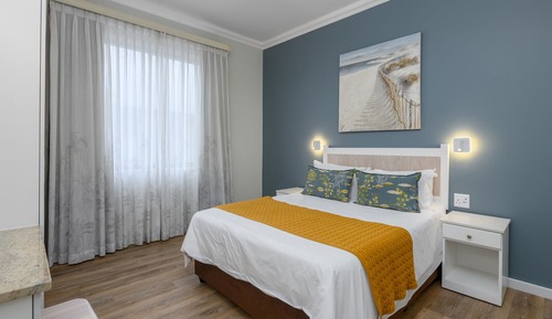 One Bedroom Apartment