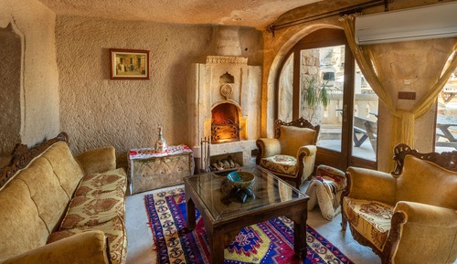Superior Family Cave Room