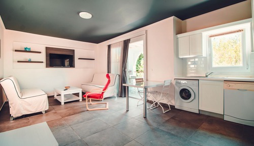 Family Condo, 2 Bedrooms, 2 Bathrooms, Pool View