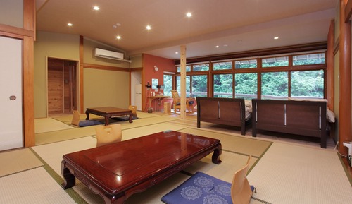 Japanese Western Style Room, For 2-8 People, Private Cedar Open-Air Bath (Kawa no Ma)