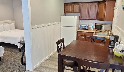 Junior Studio Suite