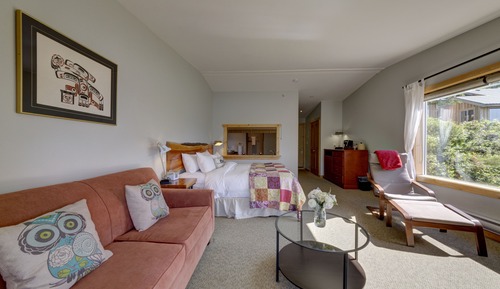 Cliff Side Ocean View Suite - Meals Included
