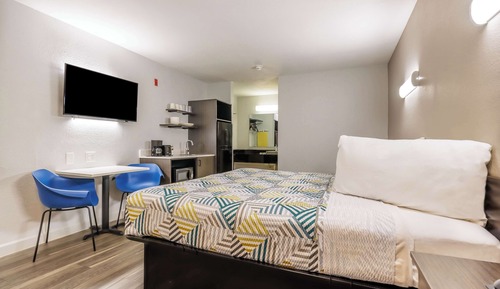 Standard Room, 1 King Bed, Non Smoking