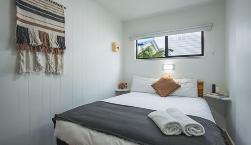 Family Budget Cabin (Sleeps 6)