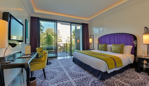 Premium Room, 1 King Bed