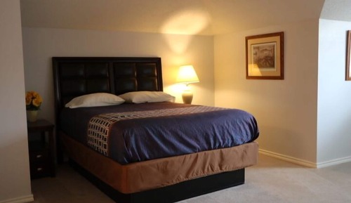 Honeymoon Suite, 1 Bedroom, Jetted Tub Upstairs Only (Room number 129)