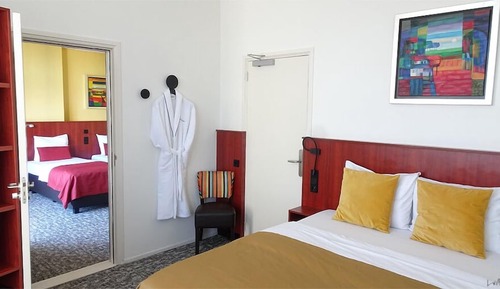 Family Room, 2 Bedrooms, Balcony