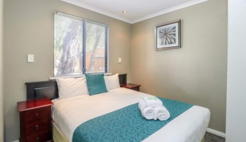 Superior 2 Bedroom Cabin - Sleeps 6