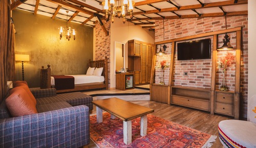 Exclusive Suite, 1 King Bed, Terrace, City View