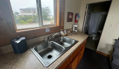 Traditional Apartment, 2 Queen Beds, Partial Ocean View, Sea Facing