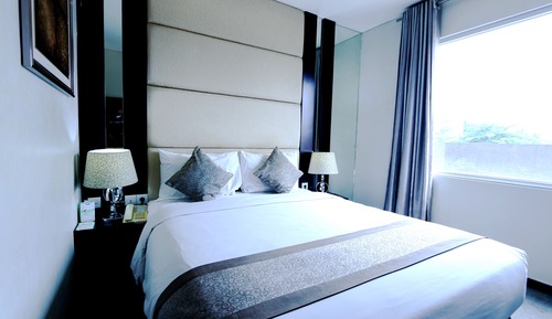 Superior King Room Only