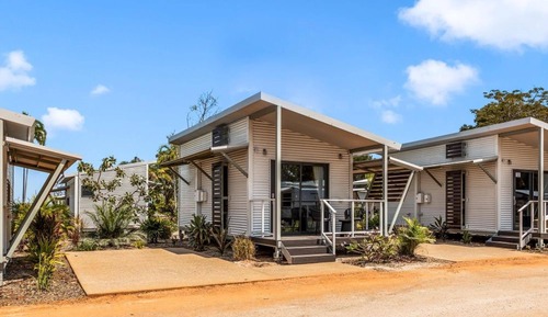 Superior Studio Cabin - Sleeps 2