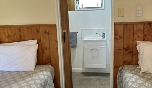 Economy Twin Room
