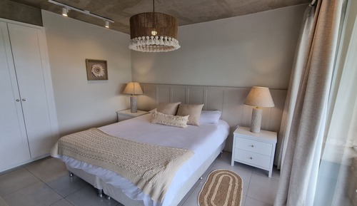 Deluxe Suite, 1 Queen Bed with Sofa bed