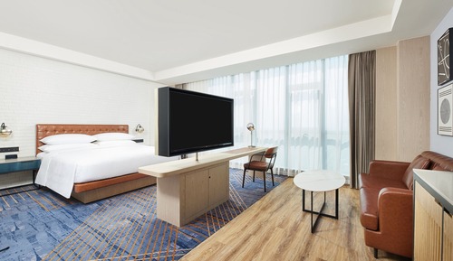 Premium Room, 1 King Bed, City View