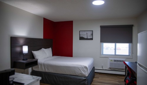 Room, 1 Queen Bed, Non Smoking (Efficiency)