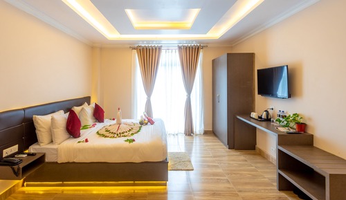 Deluxe Double or Twin Room