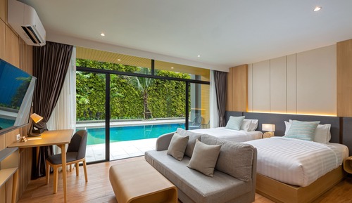 Deluxe Room, 2 Twin Beds, Pool Access