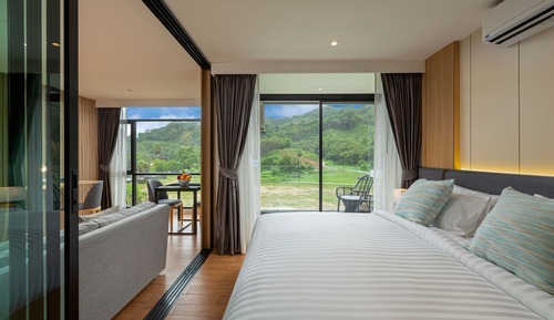 Premium Room (Deluxe)