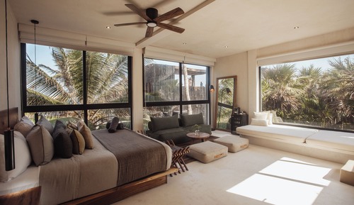 Master Suite Rooftop Pool