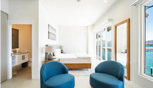Luxury Single Room, 1 King Bed, Connecting Rooms