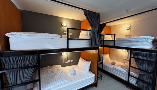 6 Bed Female Dorm Room Ensuite (Room #5)