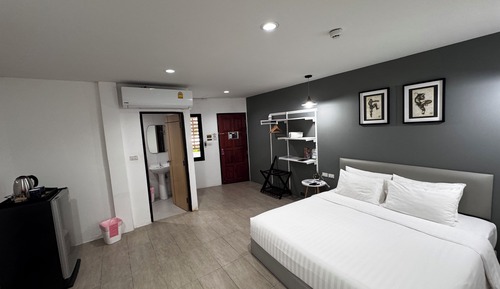 Deluxe Room, 1 King Bed