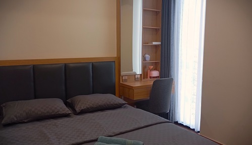 Family Room, City View