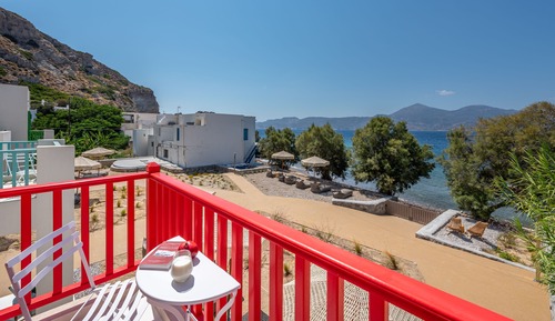 Beachfront Boutique Houses (Red)