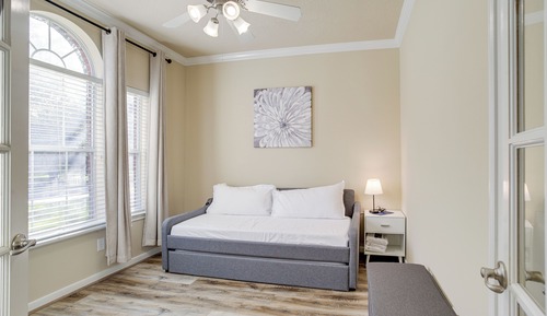 House (4 Bedrooms)