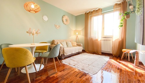 Deluxe Apartment