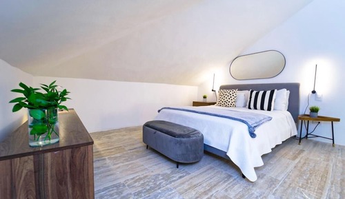 Signature Loft