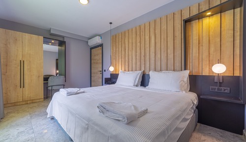 Deluxe Apartment