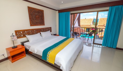 Standard Triple Room, Multiple Beds, City View