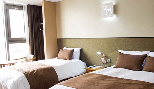 Standard Twin Room