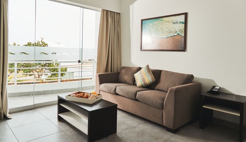 Suite, 1 King Bed